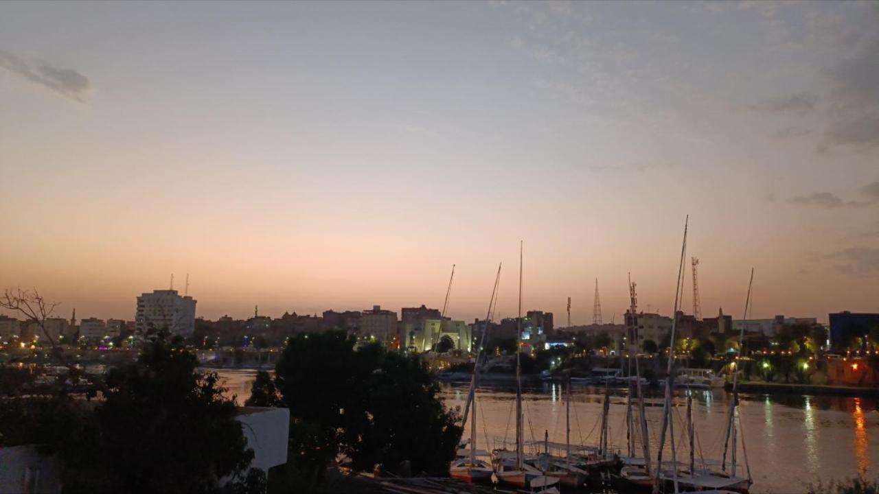 Mastonkel Hotel Aswan Eksteriør billede