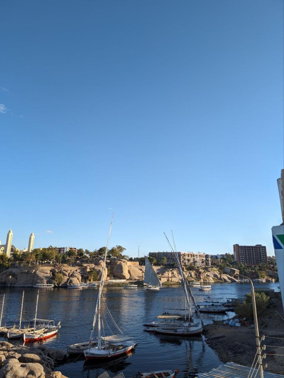 Mastonkel Hotel Aswan Eksteriør billede